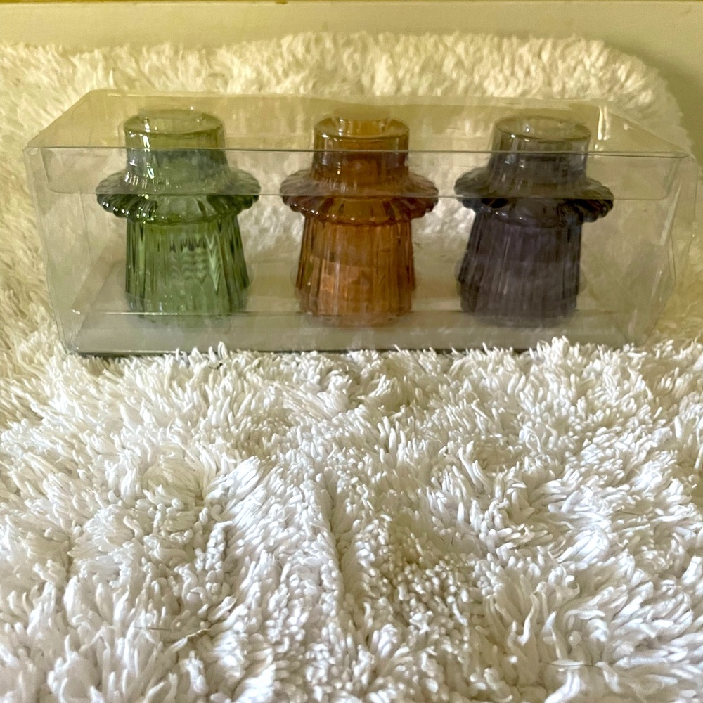 Set up three tricolor, glass taper candle holder set